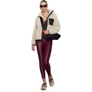 NWT CARBON38 High Rise 7/8 Legging in Takara Shine size Small in Fig